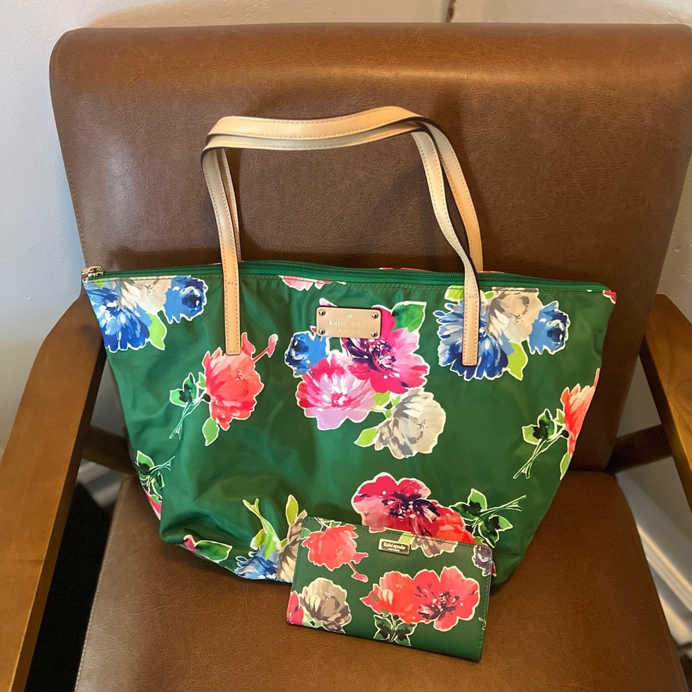 Green floral Kate spade tote and matching wallet combo